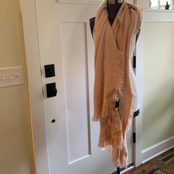 Soft pink blush fabric Forever 21 NWT extra large soft cozy one size fashion - Picture 5 of 12